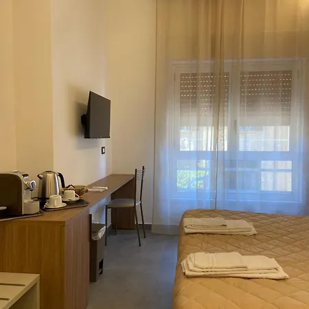 Kairoli Square Πανσιόν Μεσίνα